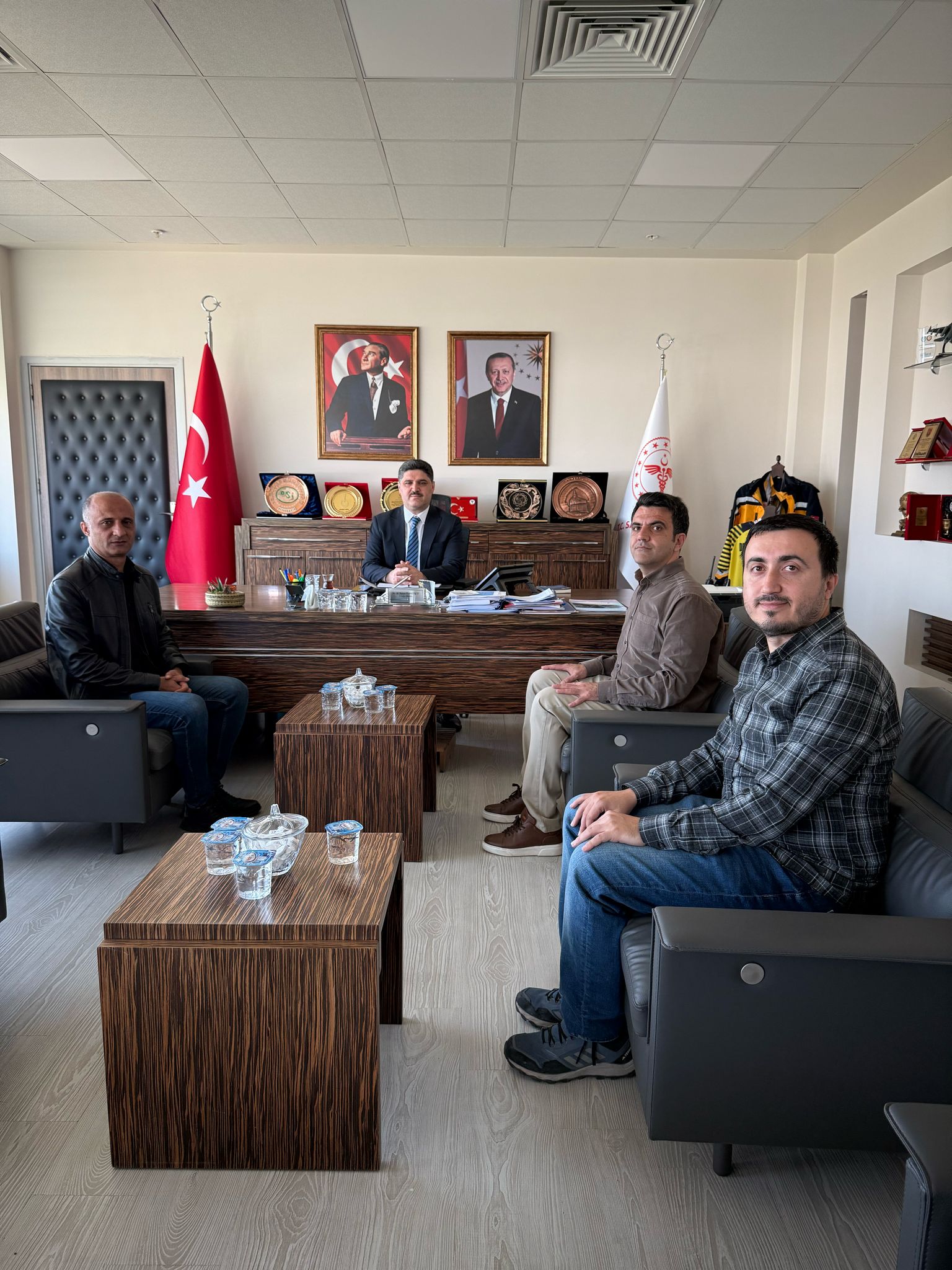 🤝 Diyarbakır Aile Hekimleri Derneği’nden İl Sağlık Müdürü Sayın Dr. Hakan Pamukçu’ya Ziyaret